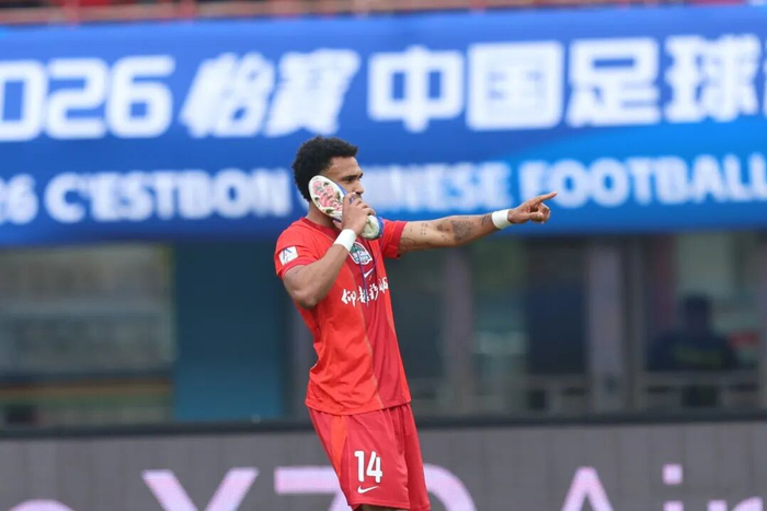 开云真人-姆布拉屡失单刀&amp;amp;破门，河南2比1迎两连胜！玉昆后卫送礼+前锋乌龙！|云南|云南玉昆|纳萨里奥|奥斯卡|张宸梁_新浪体育_新浪新闻